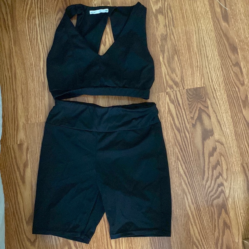 Black workout short set